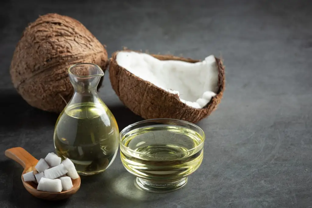 Coconut Oil vs. Palm Oil: Which One is Better for Health and Industry?